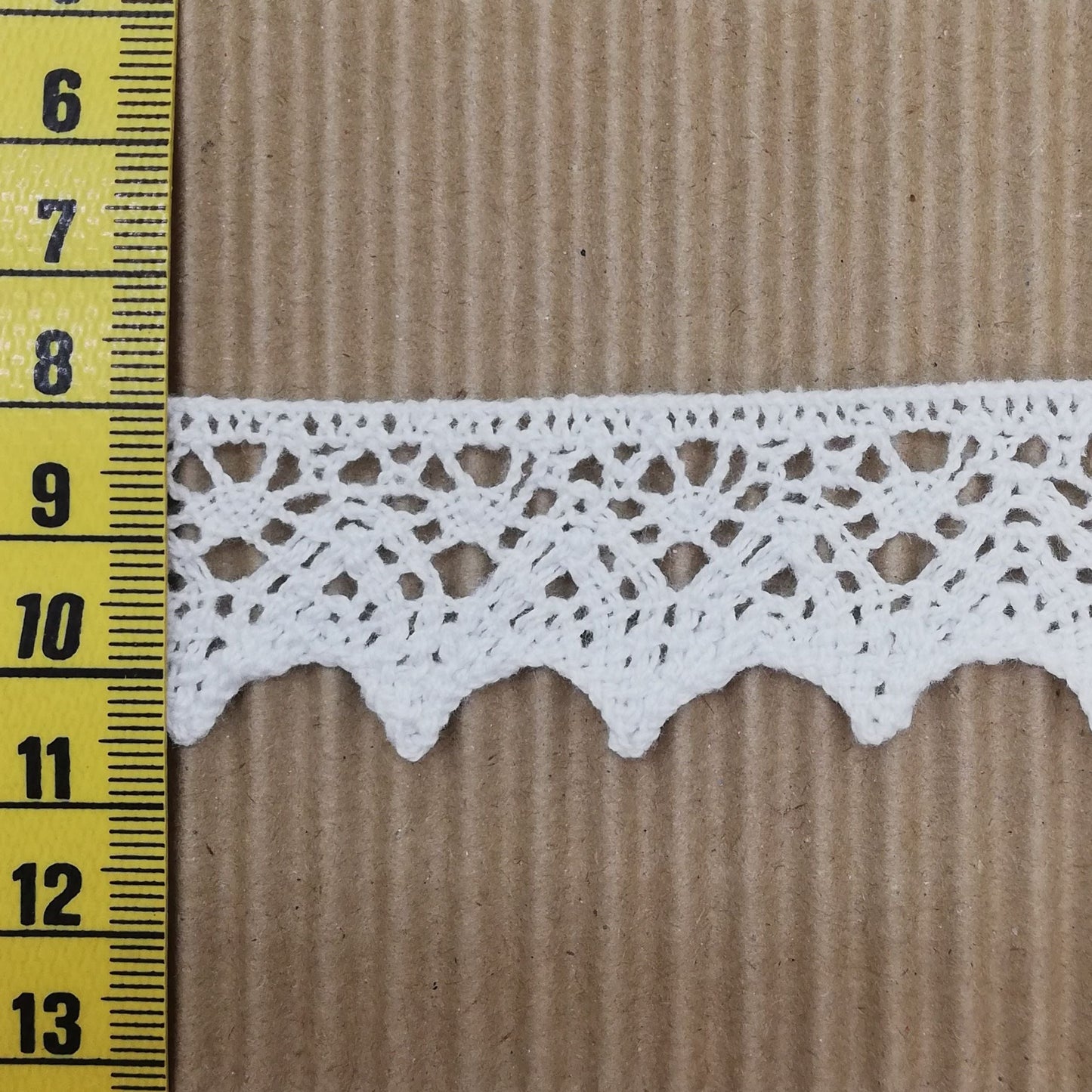 Pitsi, valkoinen, 25mm