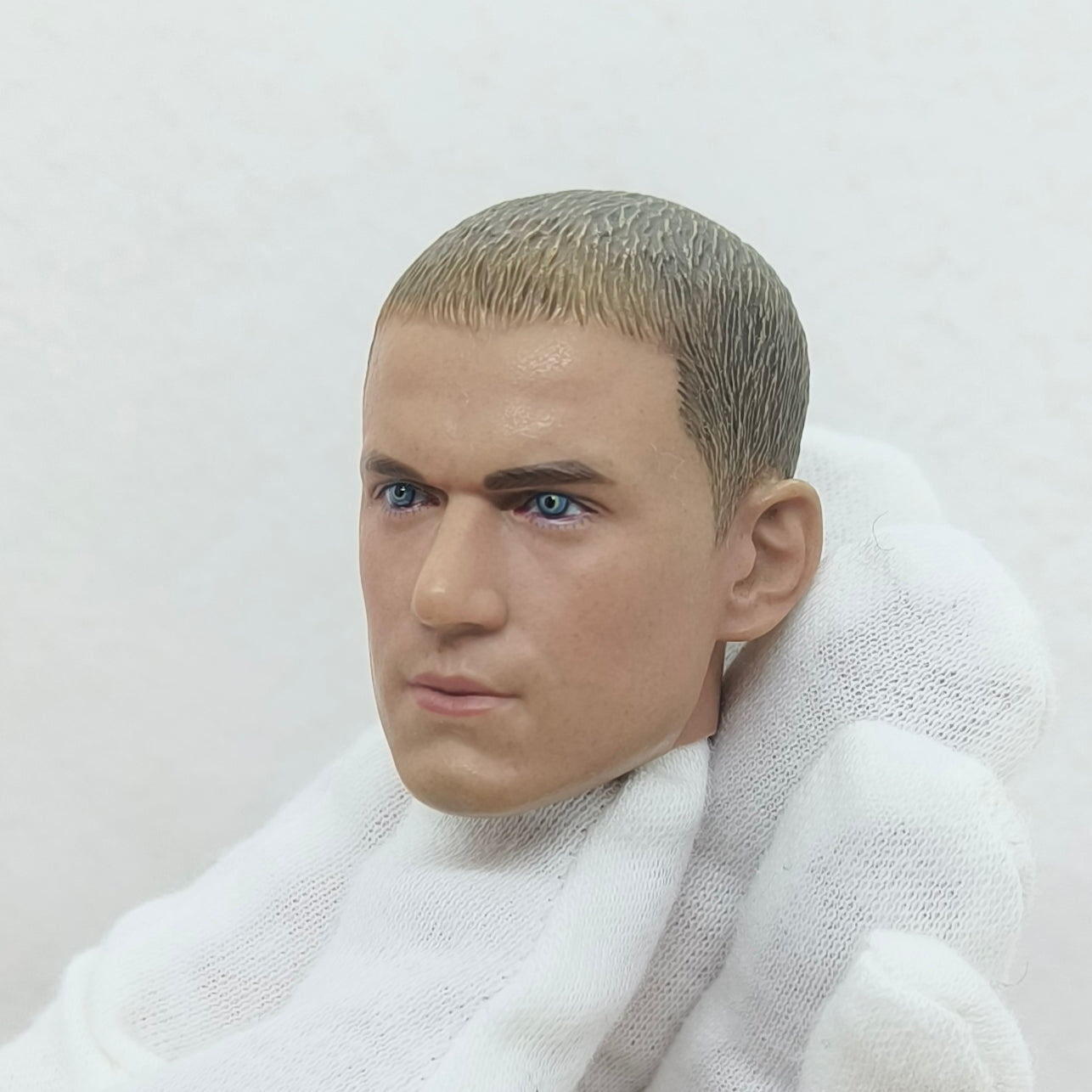 Miller, 1:6 miesten pää