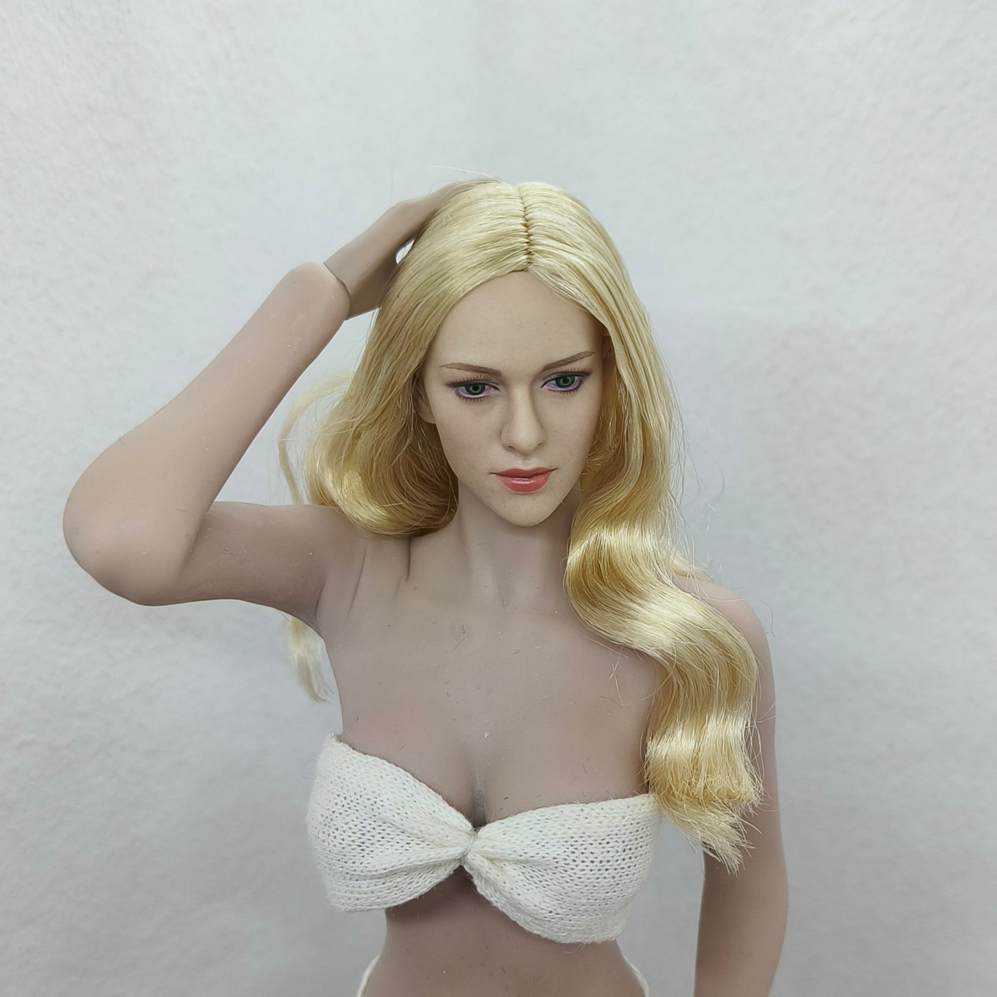 Chantelle, 1:6 naisten pää