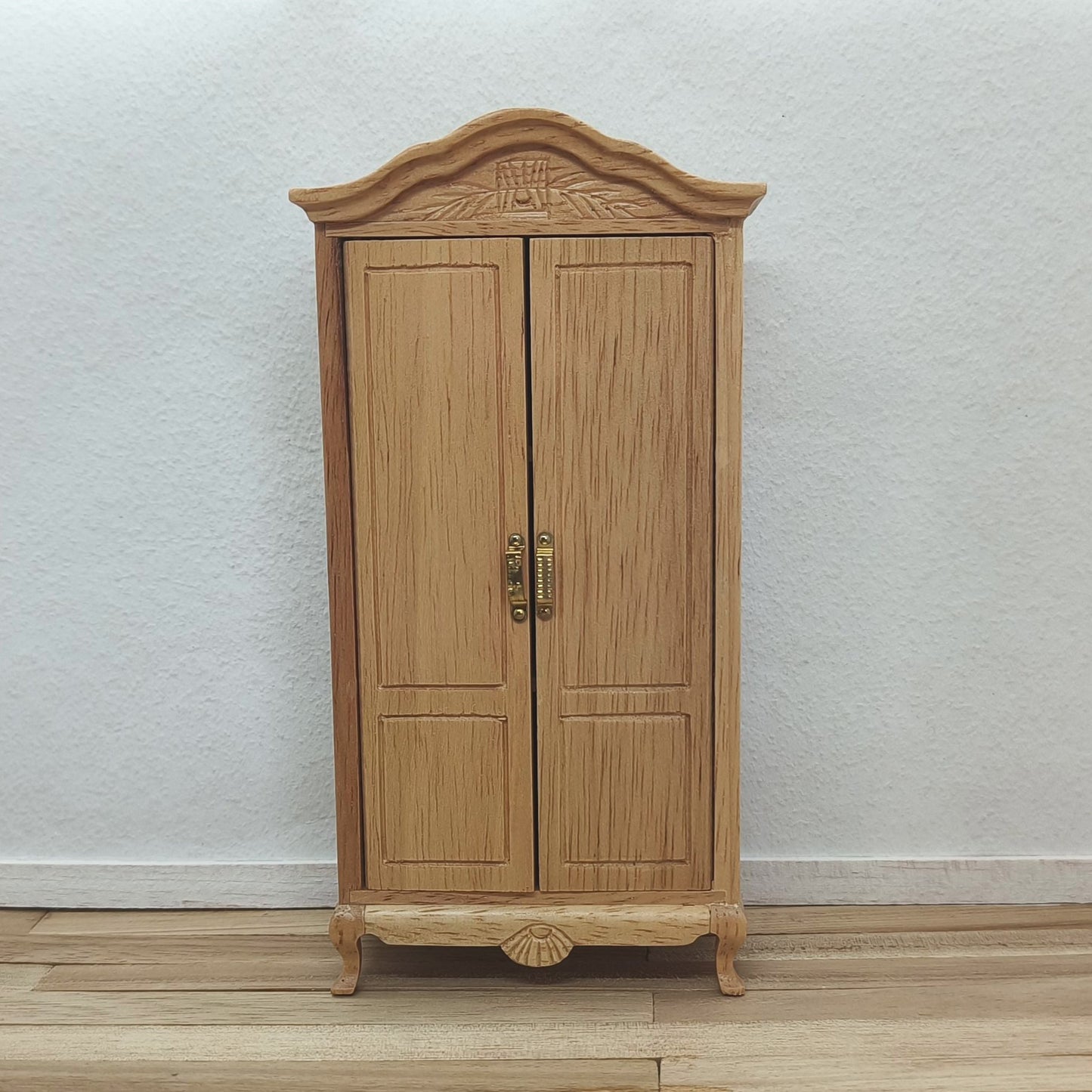 Liinavaatekaappi, 1:12