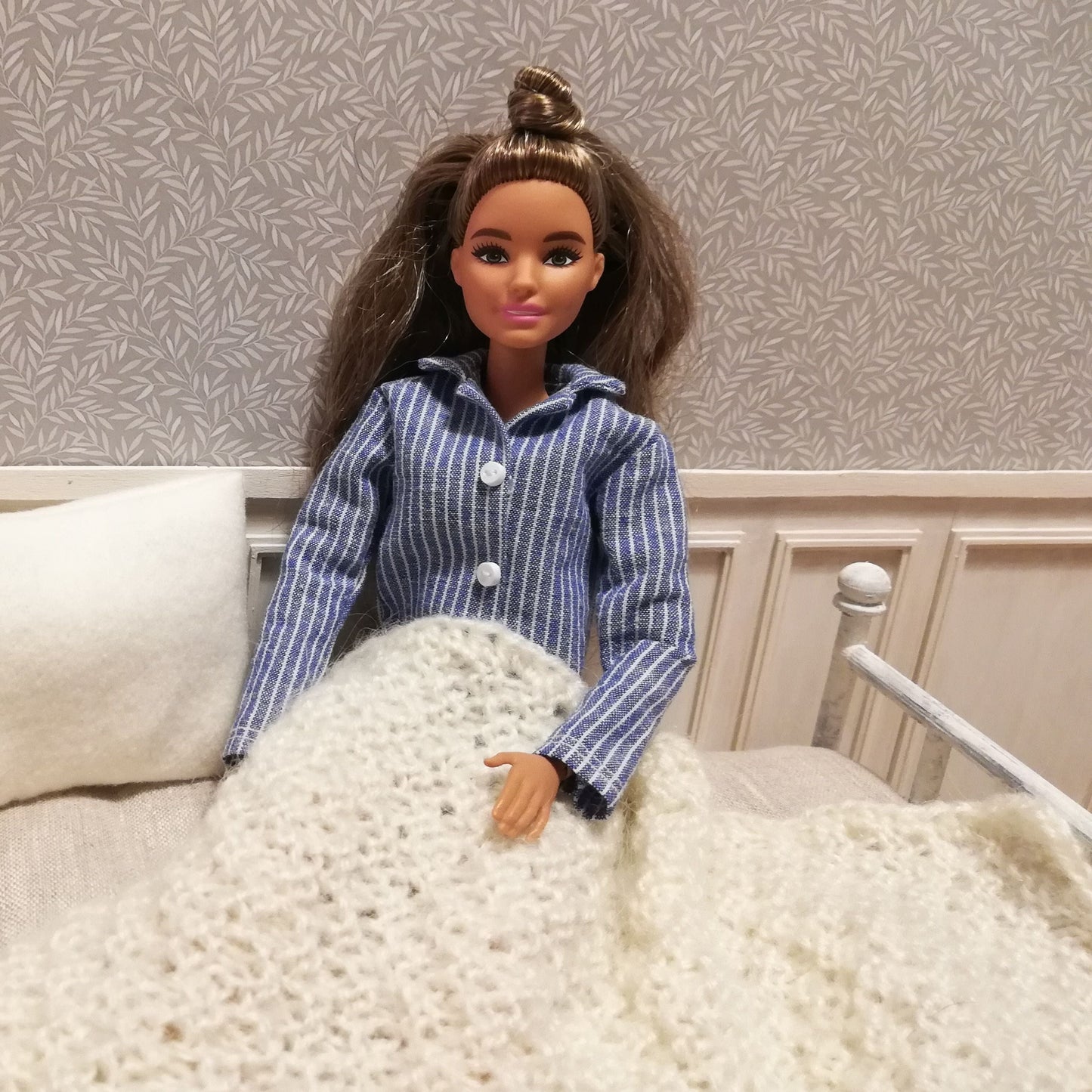 Vaalea neulepeitto 1:6