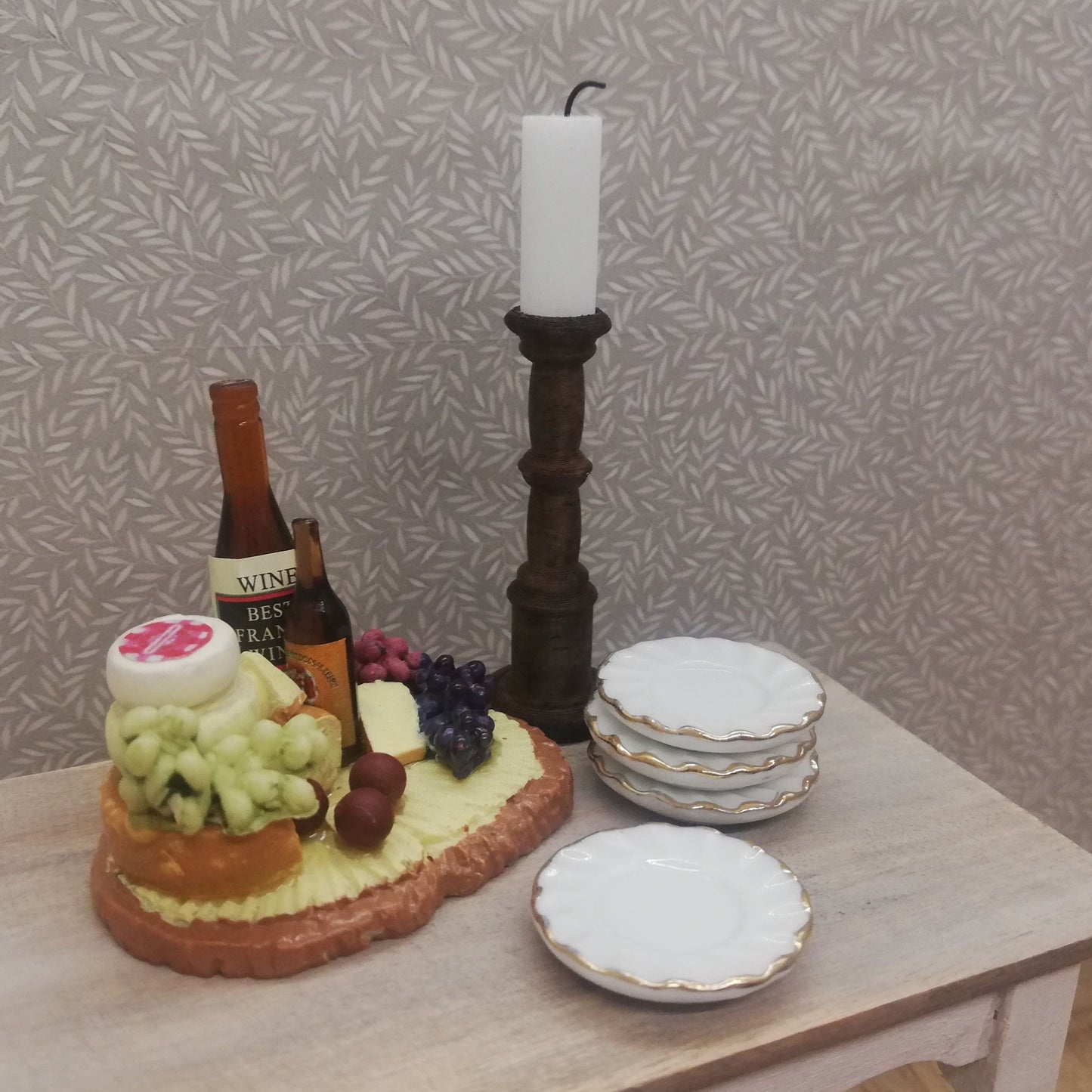 Valkoiset lautaset 4kpl