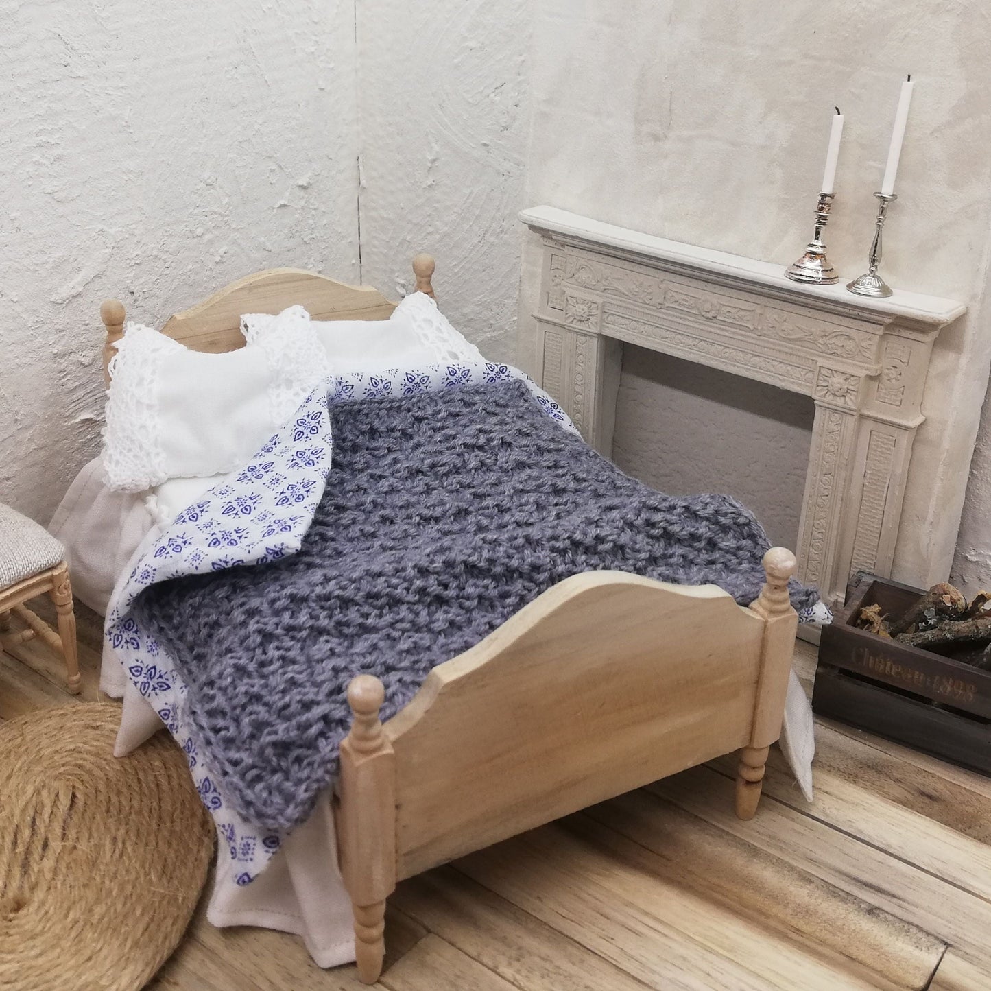 Puinen parisänky, 1:12