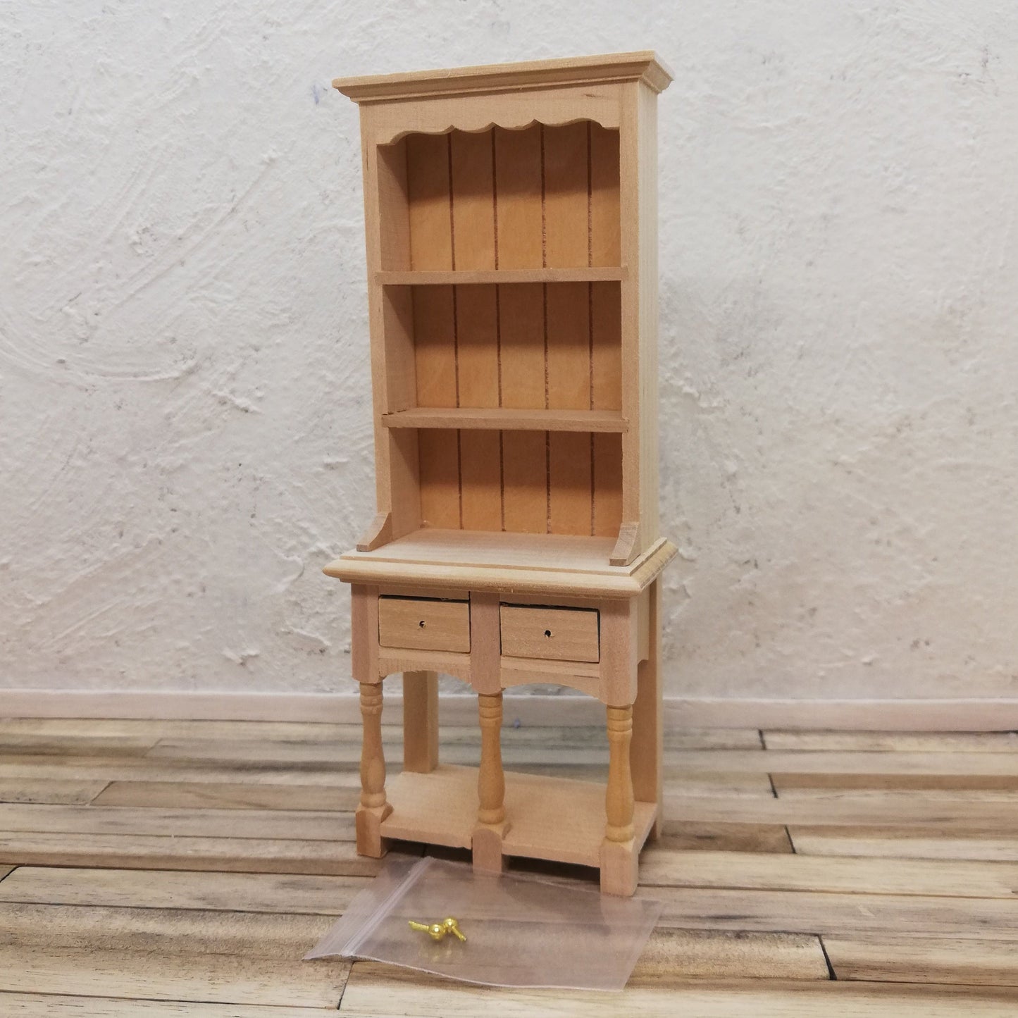 Kapea kaappi, 1:12