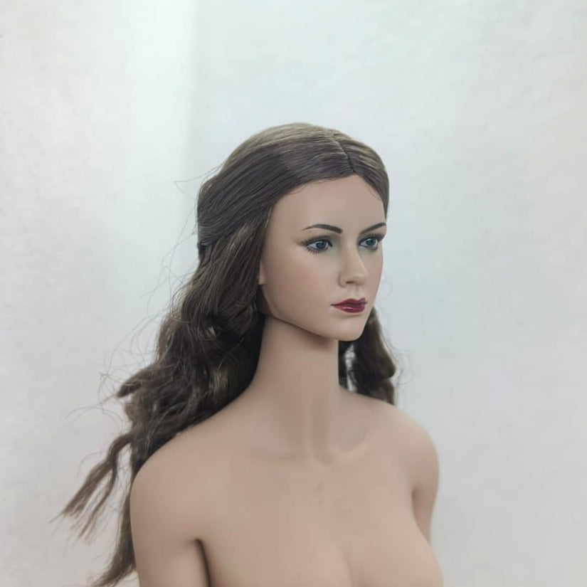 Patricia, 1:6 naisten pää