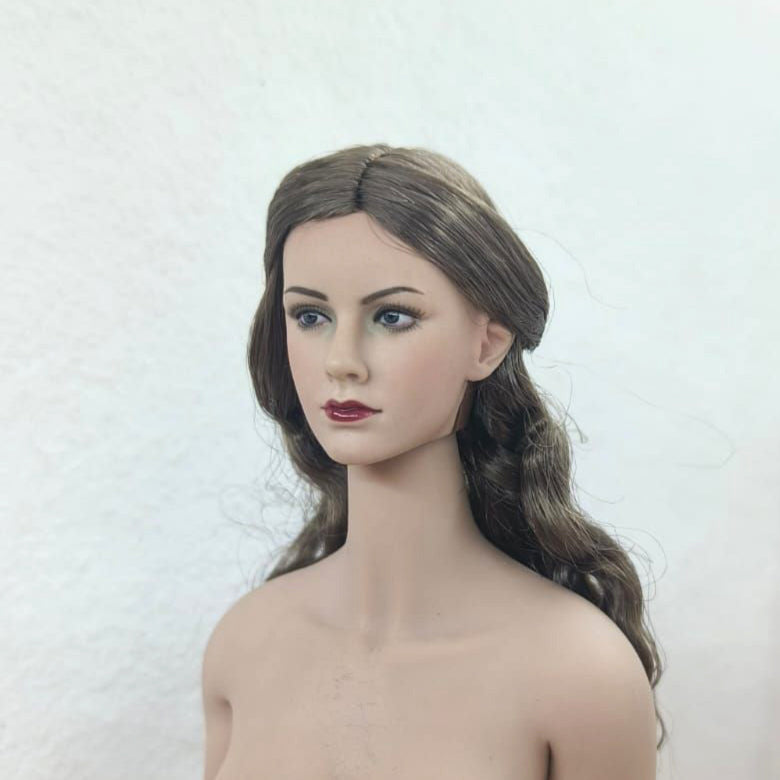 Patricia, 1:6 naisten pää