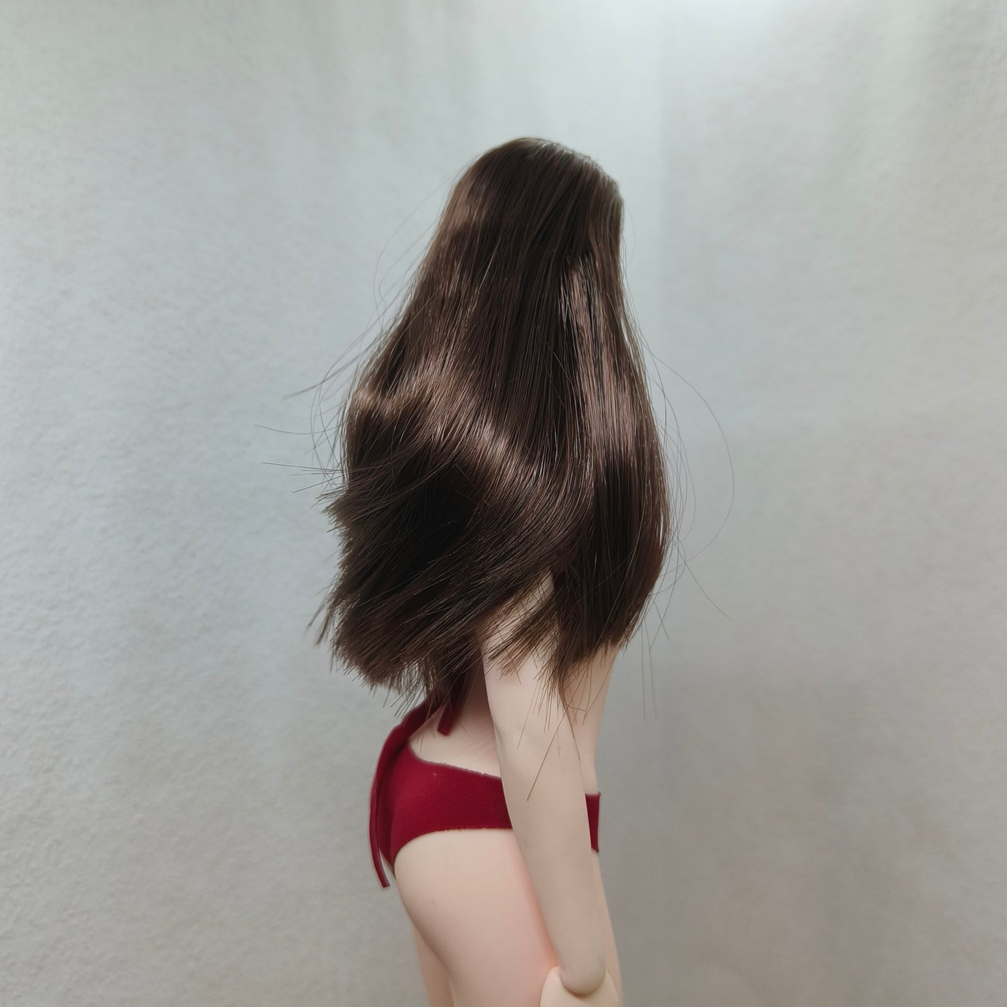 Cecile, 1:6 naisten pää