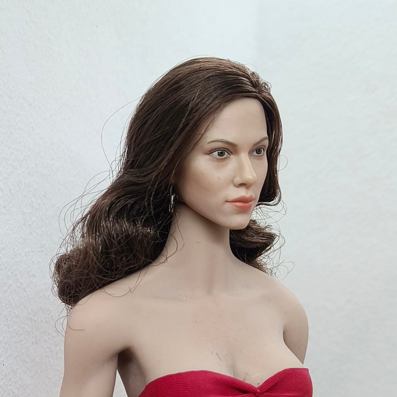 Valerie, 1:6 naisten pää