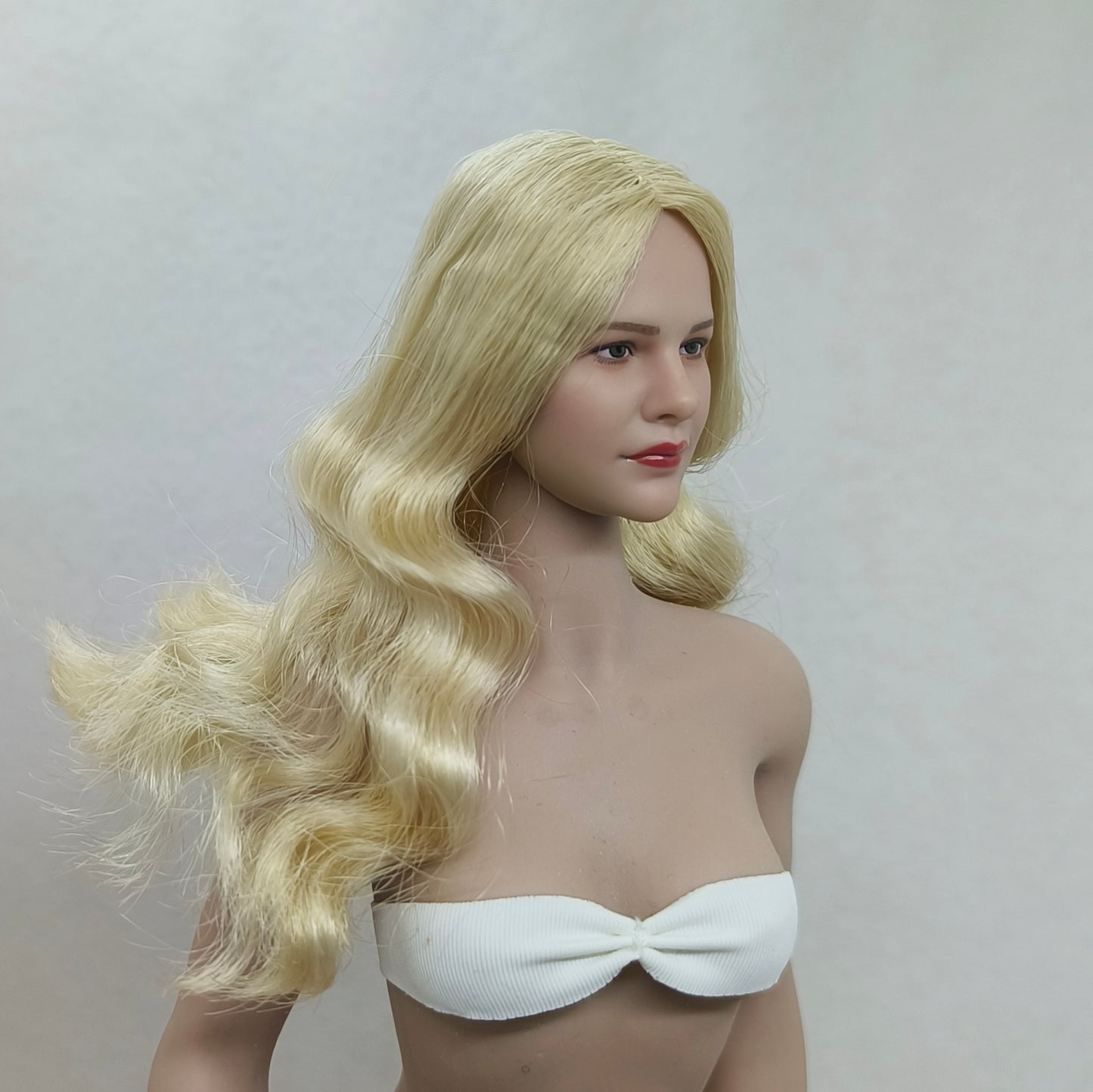 Juliette, 1:6 naisten pää