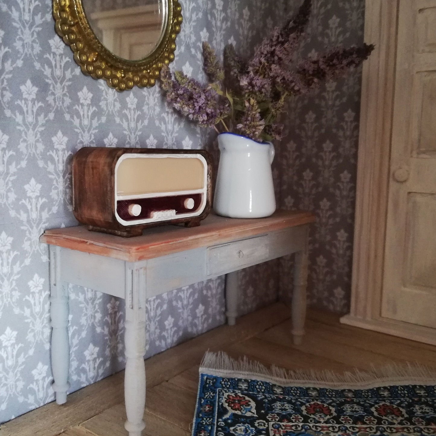 Vintage radio