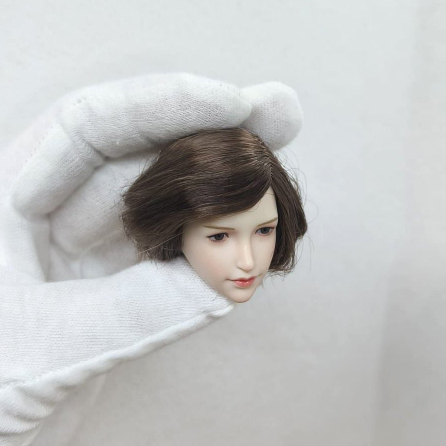 Harriett, 1:6 naisten pää