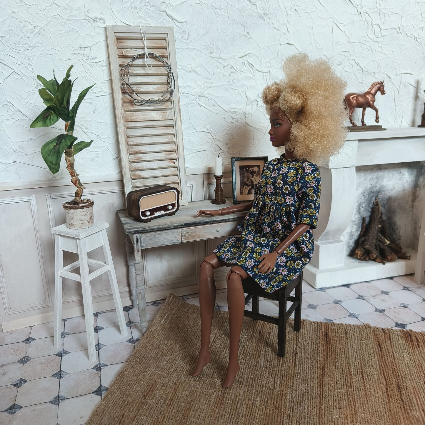 Mansion -kirjoituspöytä, harmaa 1:6