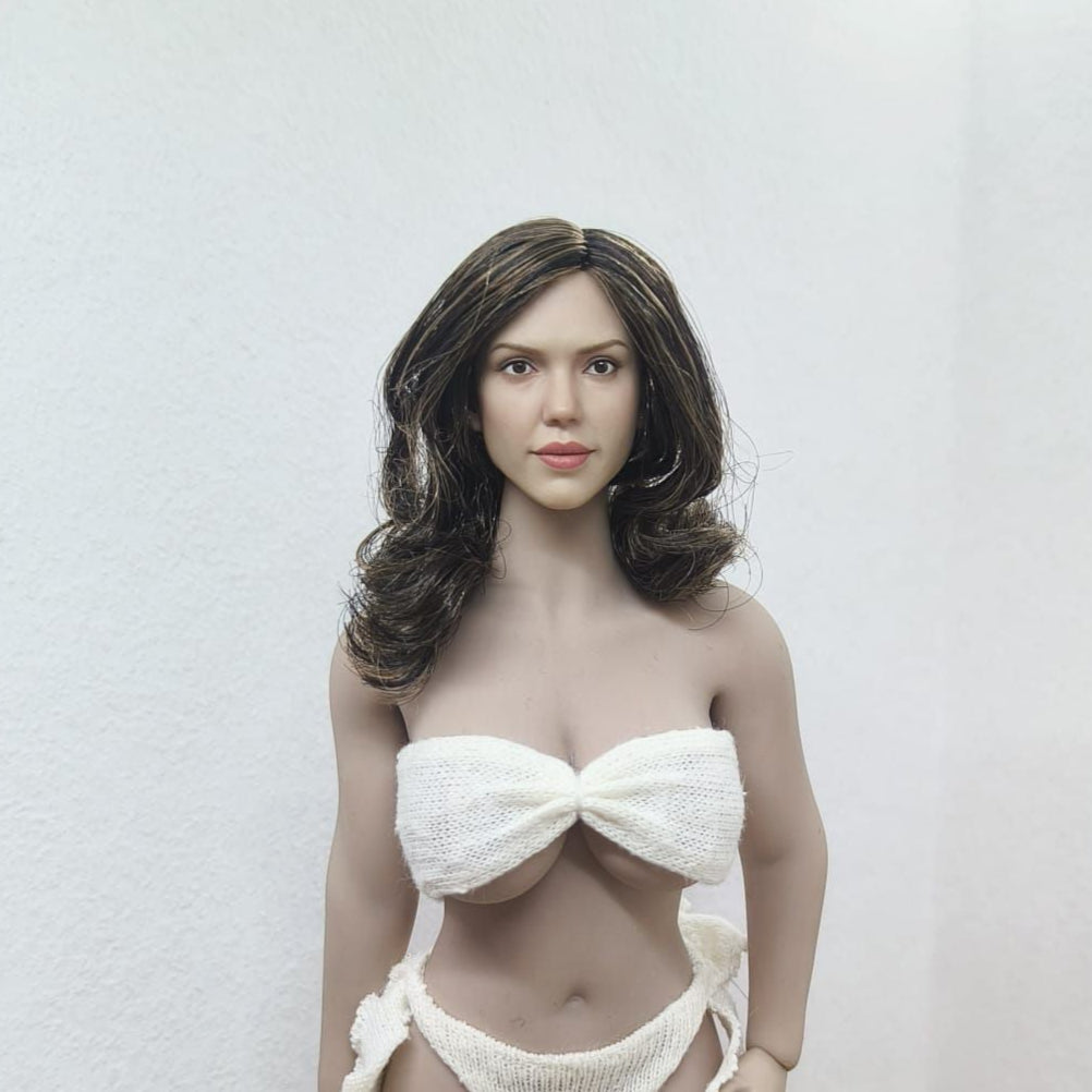 Scarlett, 1:6 naisten pää