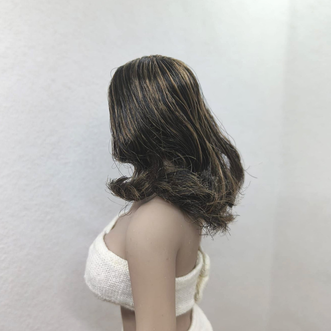 Scarlett, 1:6 naisten pää
