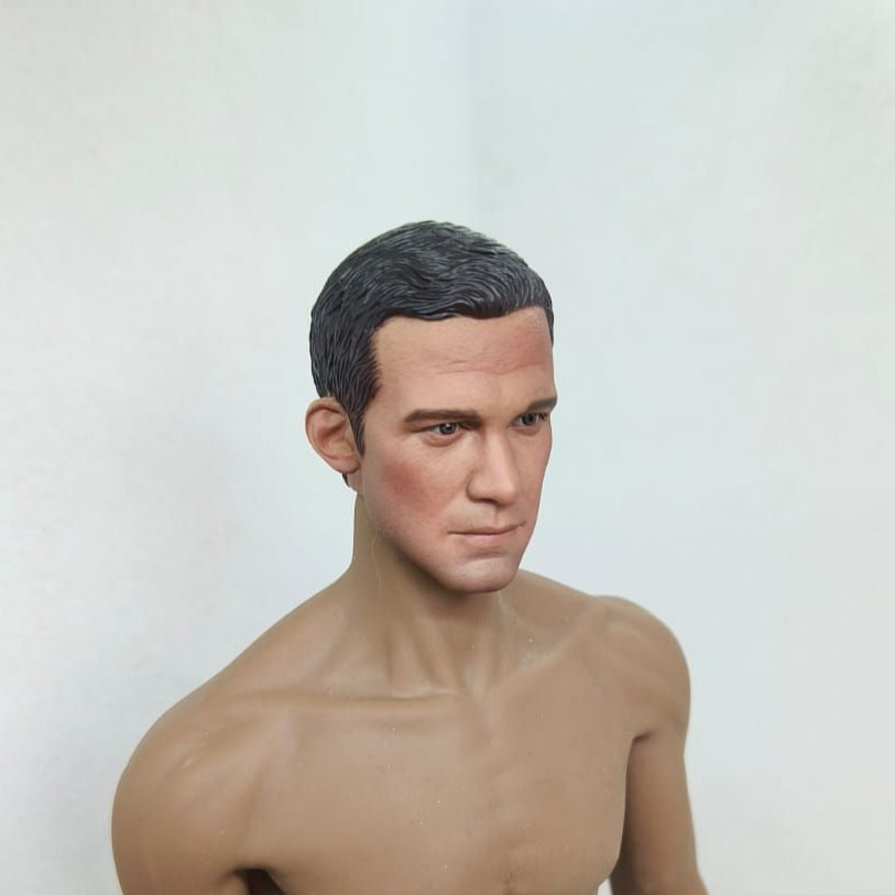 Andy, 1:6 miesten pää