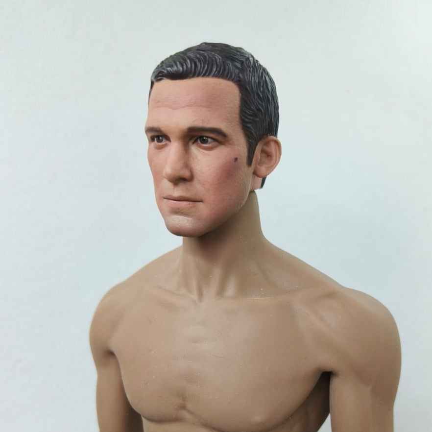 Andy, 1:6 miesten pää
