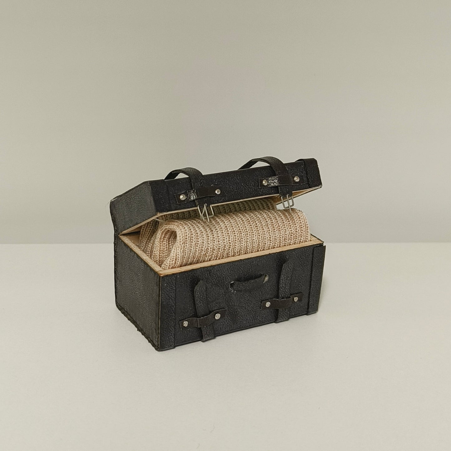 Matka-arkku, 1:12