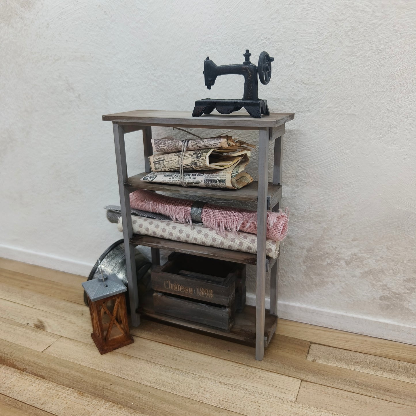 Challet -hyllykkö, 1:12 KIT