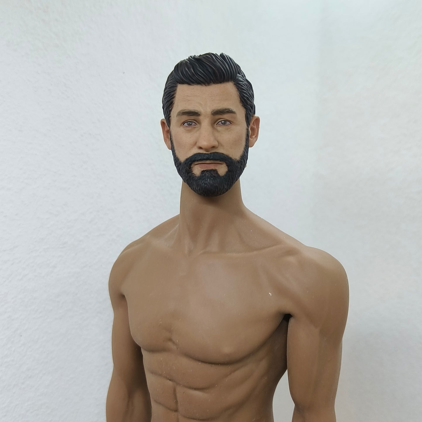 Pete, 1:6 miesten pää