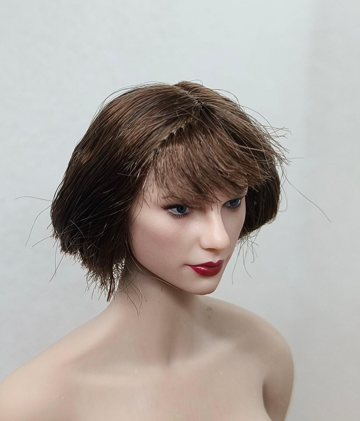 Sophie, 1:6 naisten pää