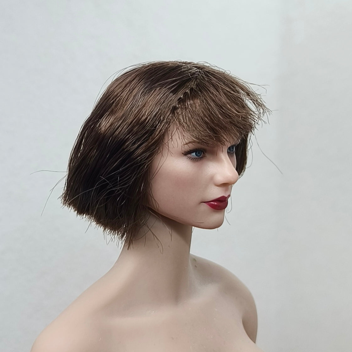 Sophie, 1:6 naisten pää