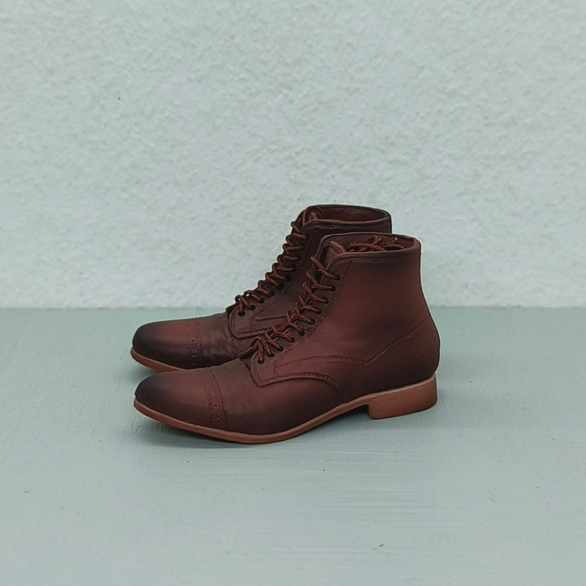 Miesten kengät, 1:6 ruskeat