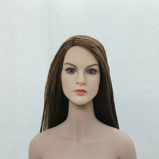 Eveline, 1:6 naisten pää