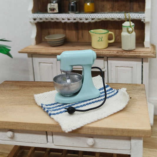 Yleiskone, 1:12 vaalean sininen