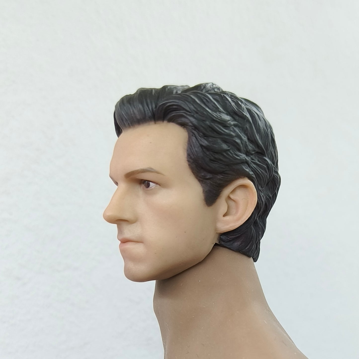 Colin, 1:6 miesten pää
