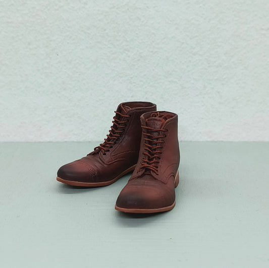 Miesten kengät, 1:6 ruskeat