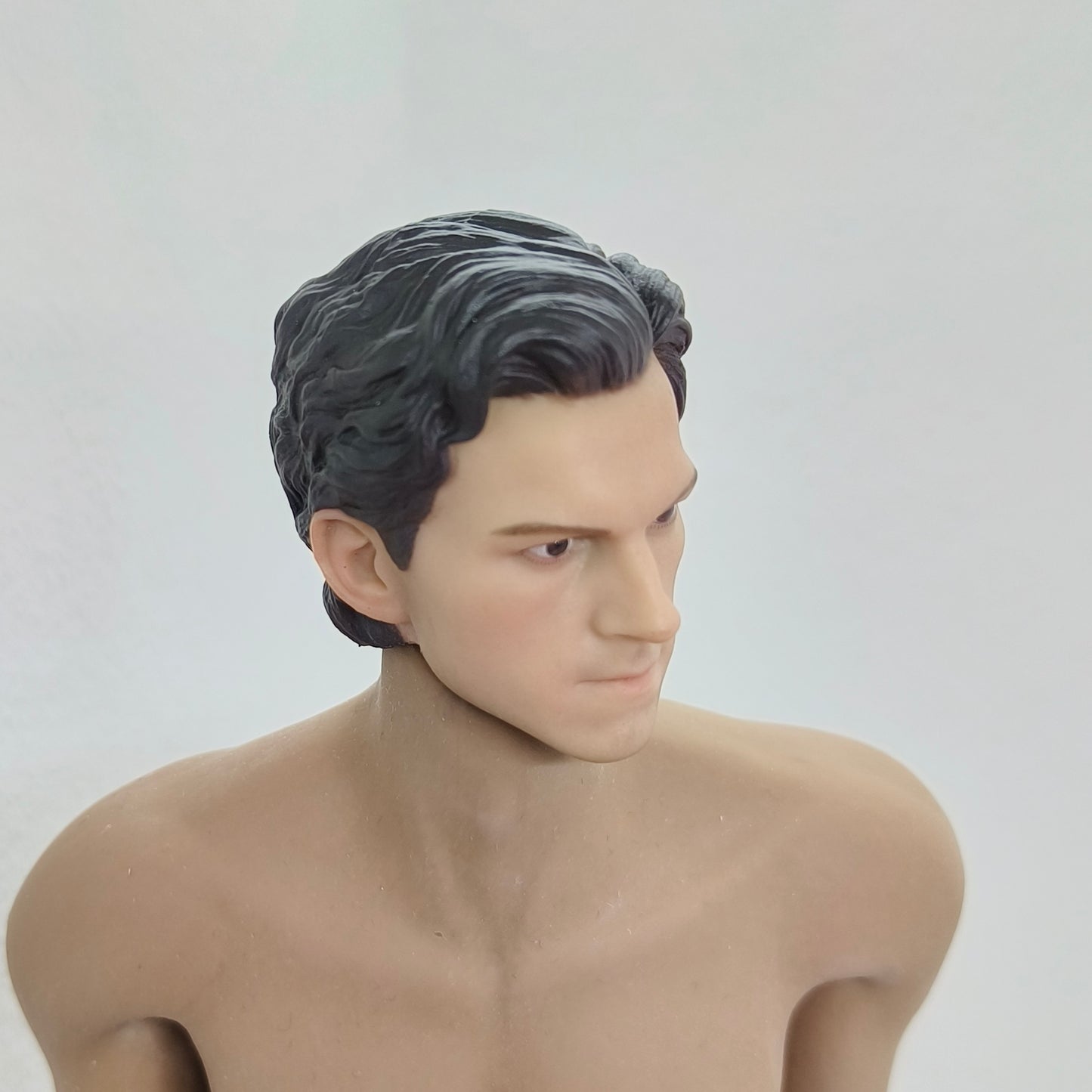 Colin, 1:6 miesten pää