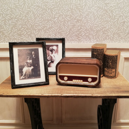 Vintage radio, 1:6